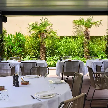 Nemi 5* ميلان